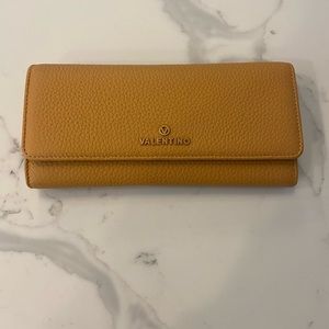 NWT Juniper Dollaro Pebbled-Leather Wallet-On-Chain